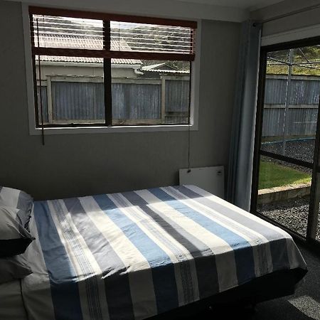 Kiwi Cabins Tapu Exterior photo